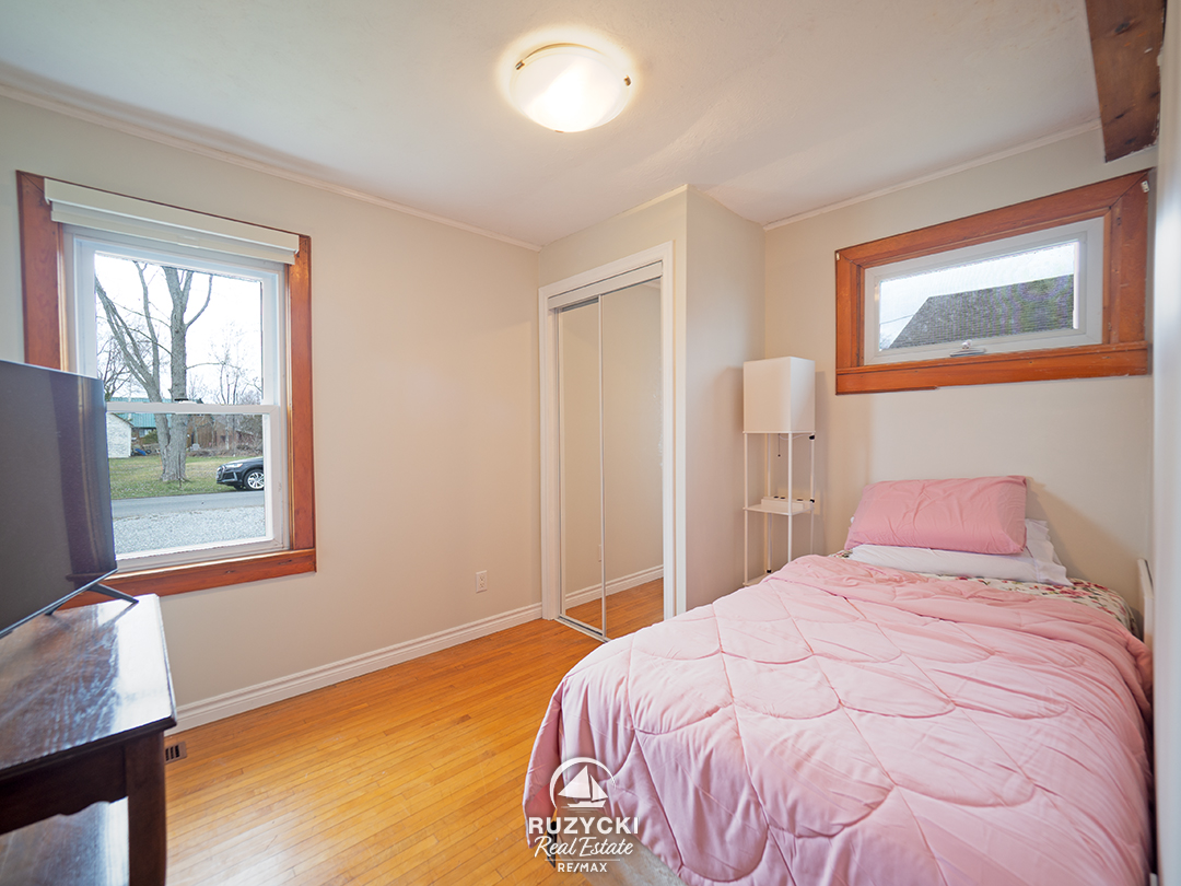 11161-churchill-ave-wainfleet_10 bedroom of 11161 churchill ave wainfleet