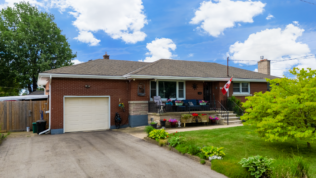 brick bungalow for sale 90 john st port colborne